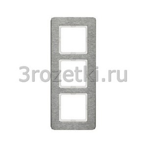 3rozetki.ru - Berker - Q.7. - [10136083] Рамкa 3 постовая металл, вертикальная (нержавеющая сталь).