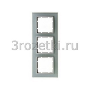 3rozetki.ru - Berker - B.7. - [10136909] Рамка 3 постовая стекло, вертикальная/горизонтальная вставка белая (белый матовый).
