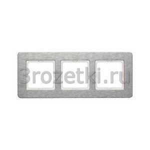 3rozetki.ru - Berker - Q.7. - [10236083] Рамкa 3 постовая металл, горизонтальная (нержавеющая сталь).