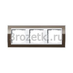 3rozetki.ru - Gira - Event Clear - [0213763] Рамка 3 постовая акрил, вертикальная/горизонтальная вставка белая (коричневый).