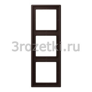 3rozetki.ru - Jung - LeCourbisier - [LC9834320J] Рамка 3кратная terre d‘ombre br?l?e 59 .